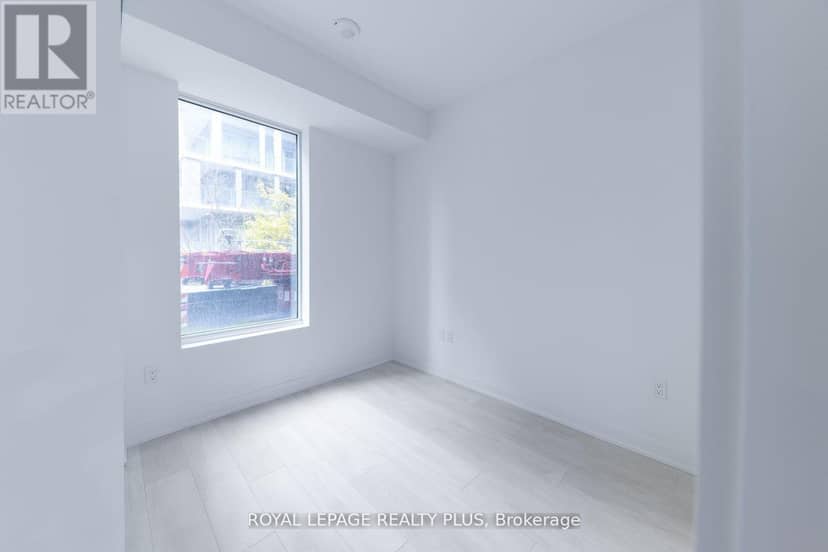 206S - 127 Broadway Avenue S — photo 13 of 24