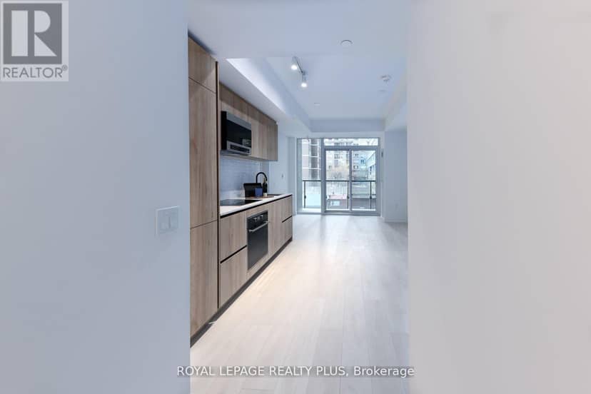 206S - 127 Broadway Avenue S — photo 4 of 24