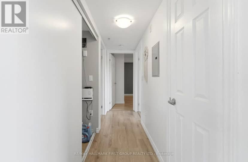 403 - 19 Waterford Drive — photo 17 of 25