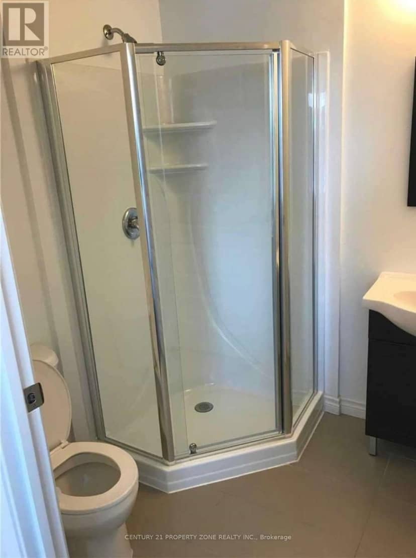 307 - 158 King Street — photo 14 of 15