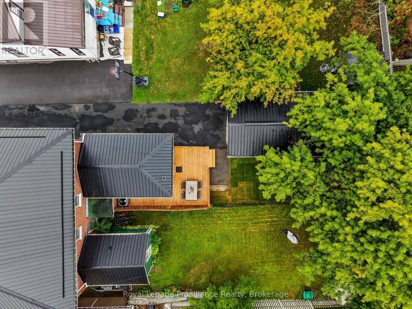 104 Inkerman Street — photo 36 of 40