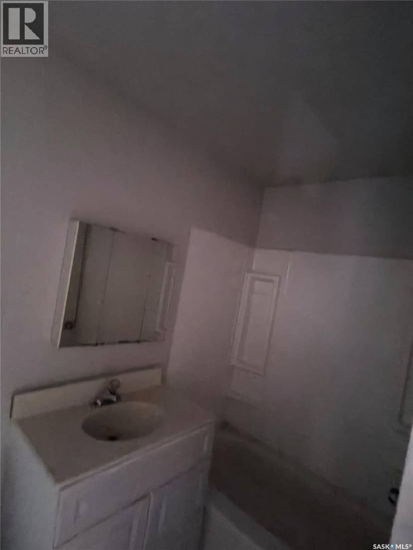 1179 Retallack Street — photo 10 of 14