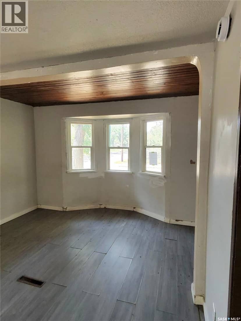 1179 Retallack Street — photo 7 of 14