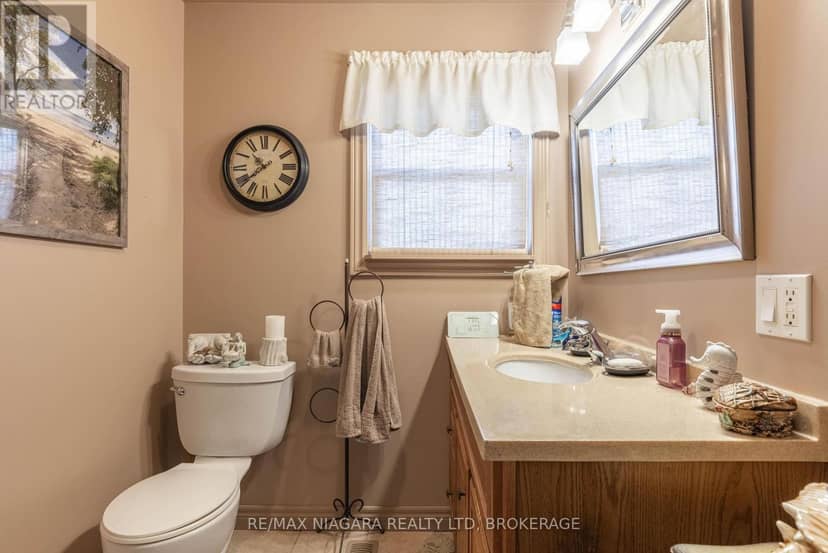 42 Douglas Street — photo 11 of 17