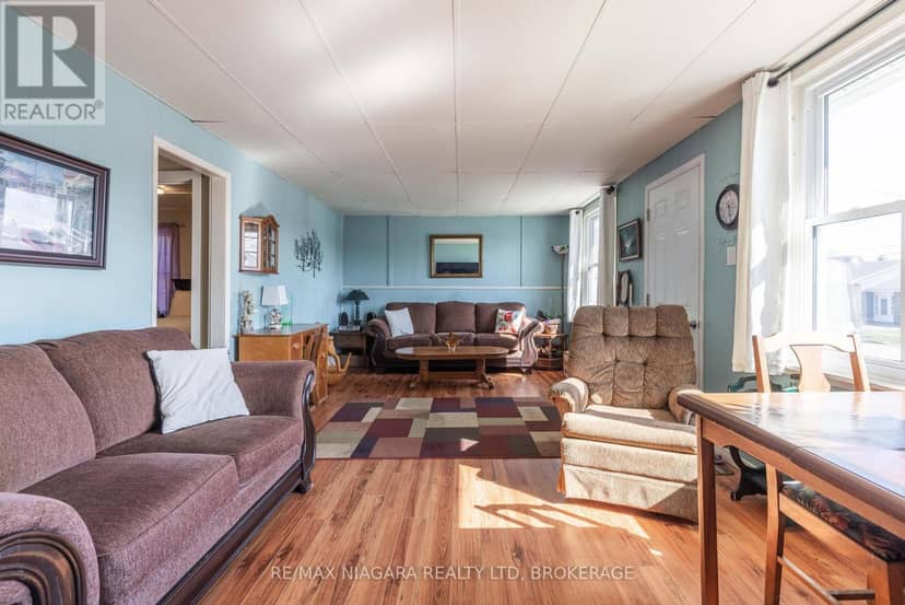 42 Douglas Street — photo 5 of 17