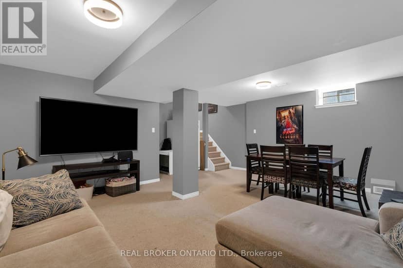 64 Vanessa Drive — photo 32 of 40