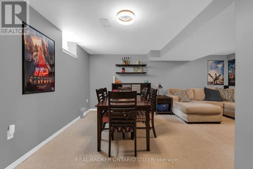 64 Vanessa Drive — photo 33 of 40