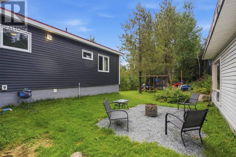 16 Main Street, Hare Bay, photo 4