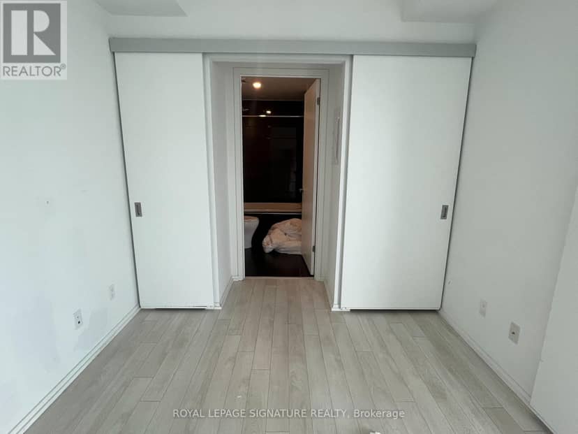 3802 - 197 Yonge Street — photo 7 of 11