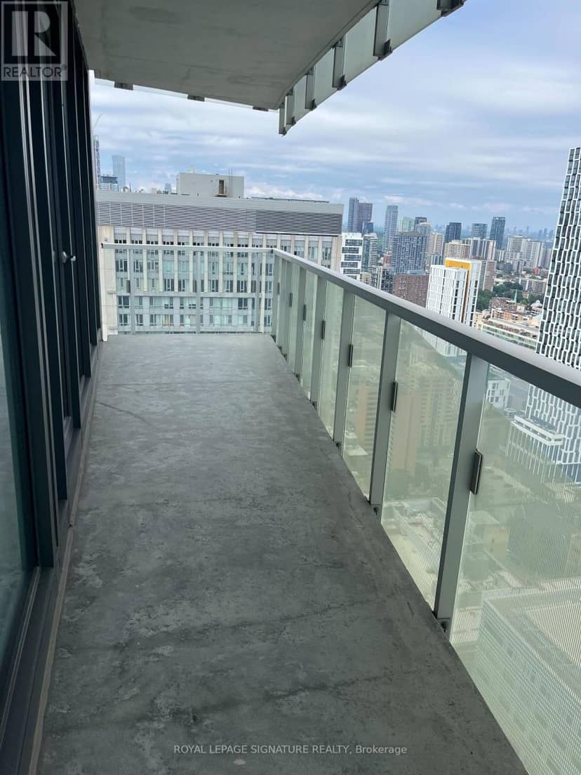 3802 - 197 Yonge Street — photo 11 of 11