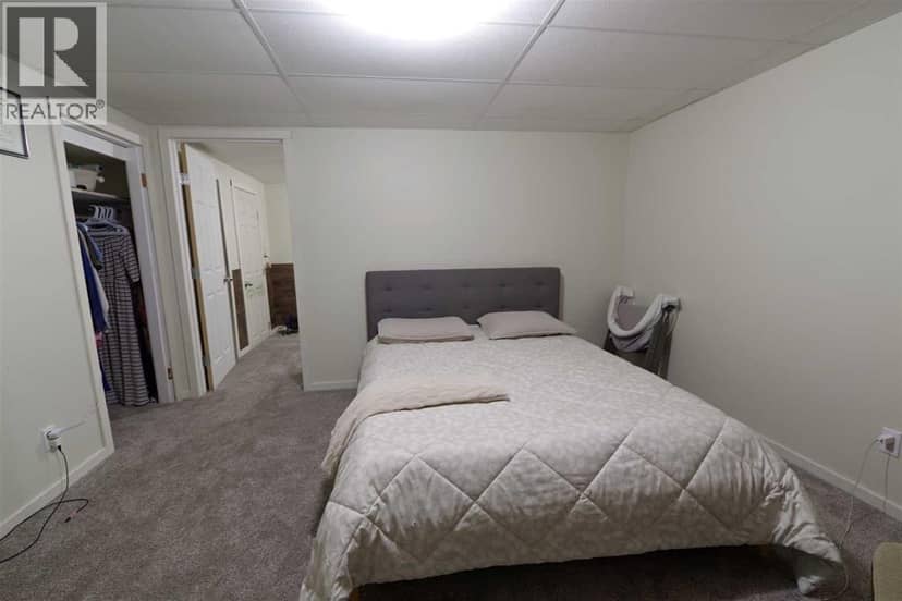 607 6 Street N — photo 18 of 34