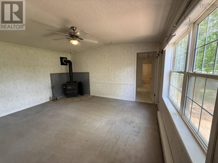 1061 Mountain Road — photo 18 of 40