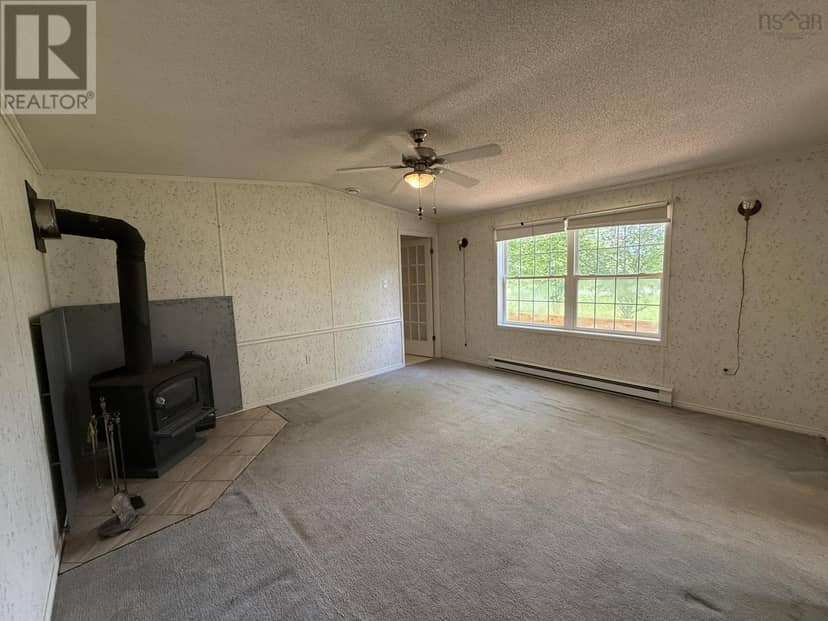 1061 Mountain Road — photo 14 of 40