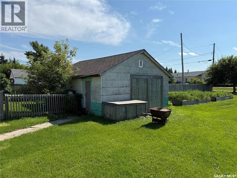 315 3rd AVENUE W — photo 29 of 34