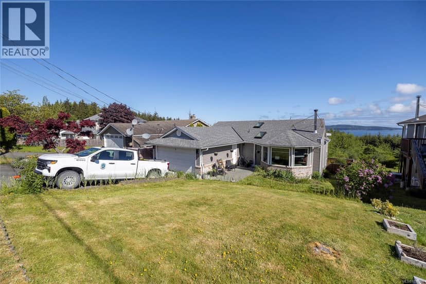 2874 Woodland Dr, Port McNeill