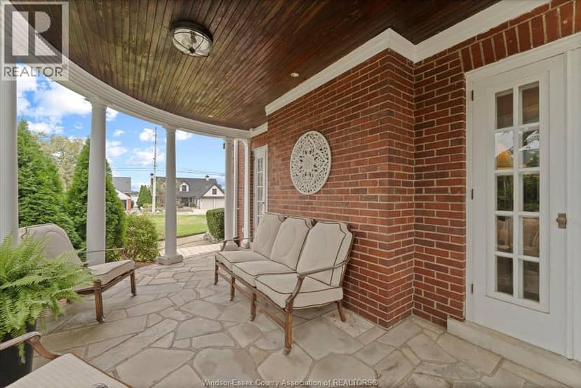 5325 RIVERSIDE DRIVE East — photo 5 of 40