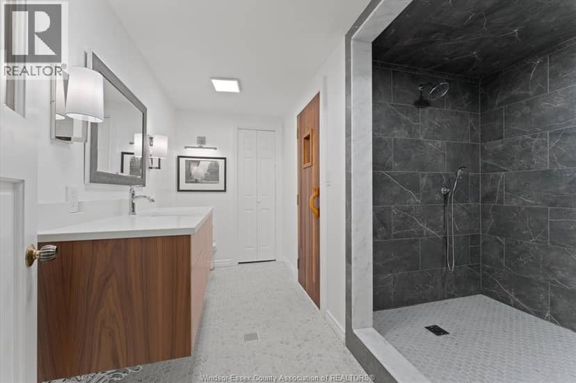 5325 RIVERSIDE DRIVE East — photo 32 of 40
