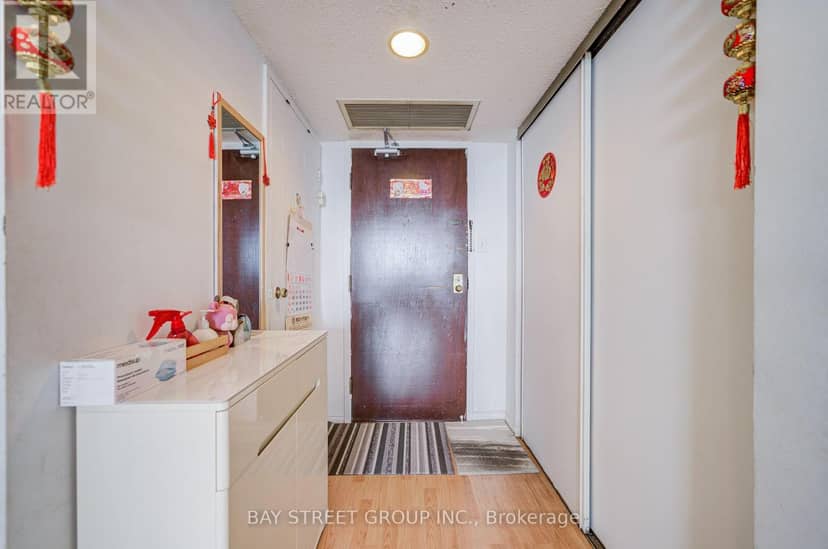 1607 - 160 Alton Towers Circle — photo 10 of 38