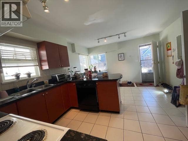 4116 CAMBRIDGE STREET, Burnaby, photo 7