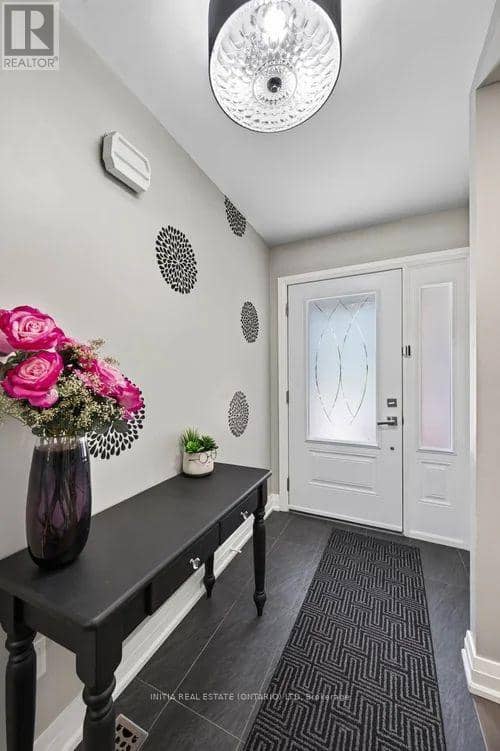 18 Hammond Crescent — photo 11 of 40