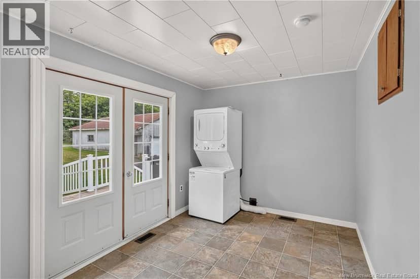 3164 Main Street — photo 11 of 30