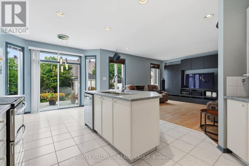 563 Evangeline Street — photo 14 of 40