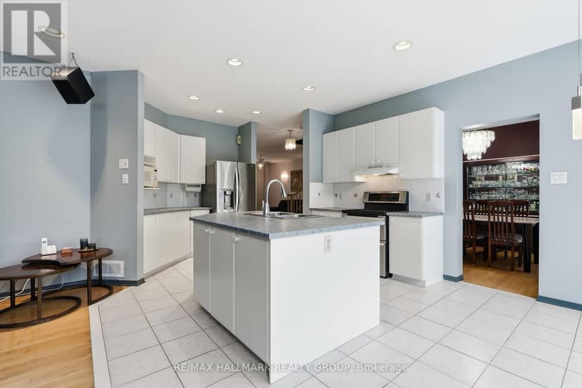 563 Evangeline Street — photo 17 of 40