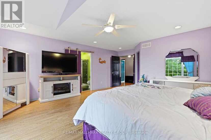 563 Evangeline Street — photo 28 of 40