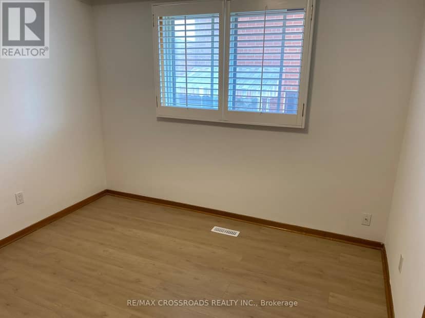 91 Bickerton Crescent — photo 14 of 25