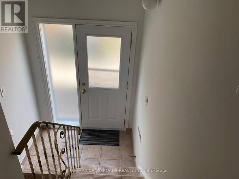 91 Bickerton Crescent — photo 20 of 25