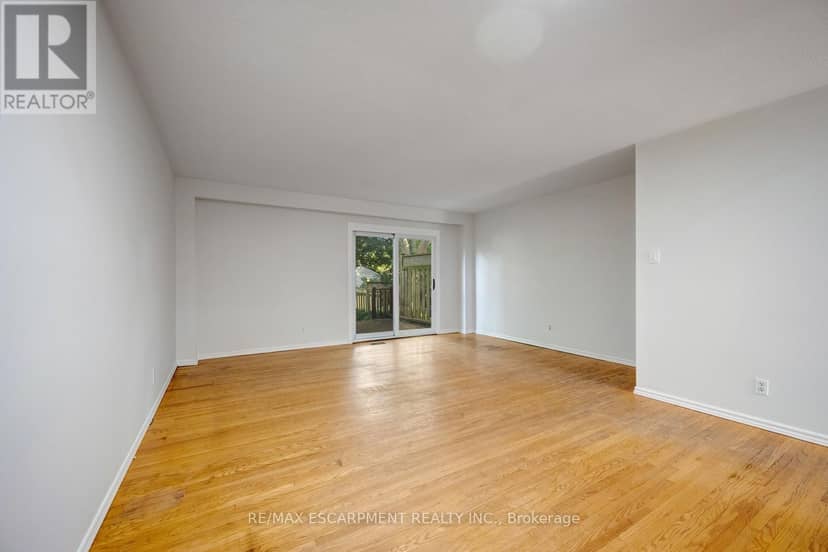 4 - 140 Ripley Court — photo 13 of 40
