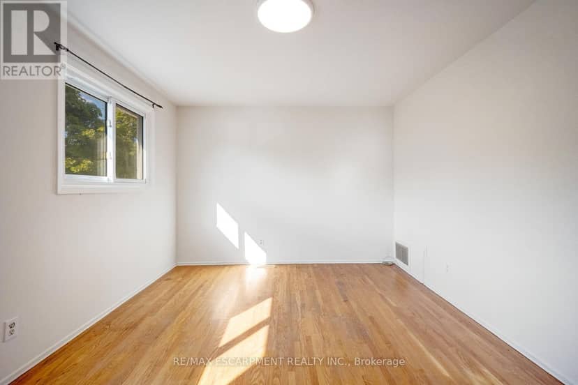 4 - 140 Ripley Court — photo 21 of 40