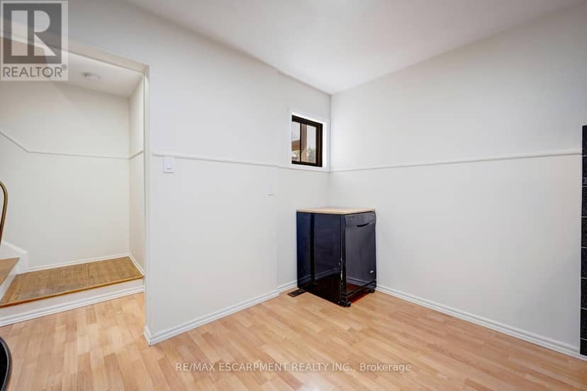 4 - 140 Ripley Court — photo 6 of 40
