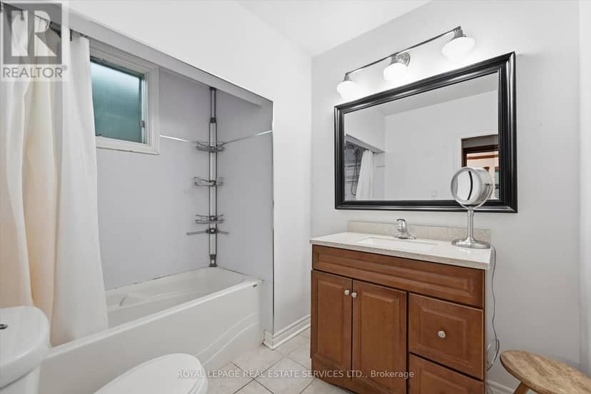 70 Ward Avenue — photo 13 of 35