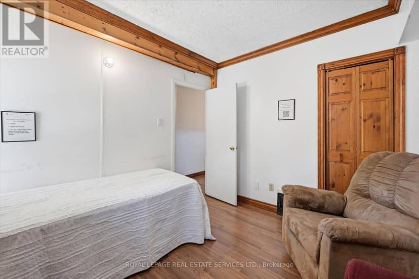 70 Ward Avenue — photo 5 of 35