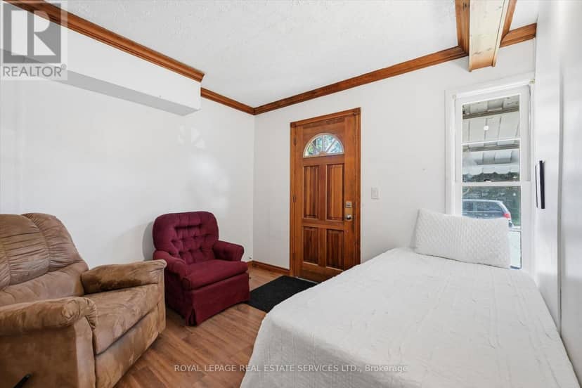 70 Ward Avenue — photo 6 of 35
