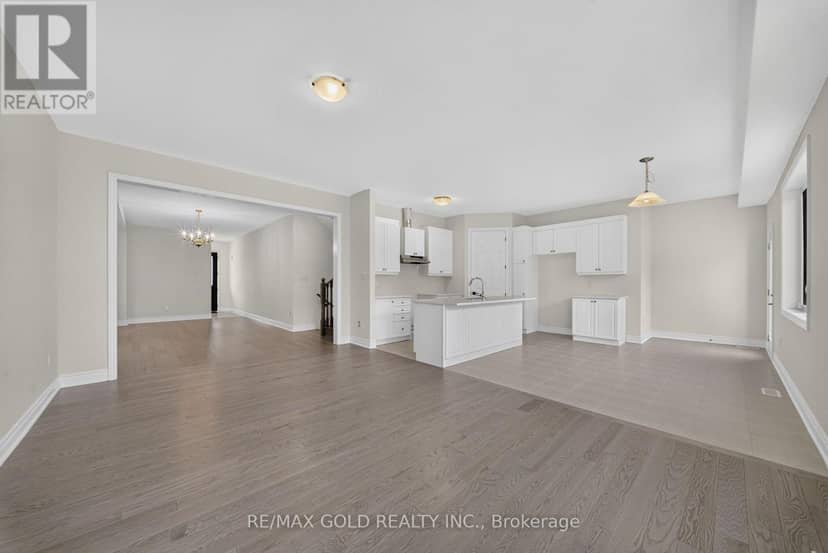 11 Keyworth Crescent — photo 14 of 40