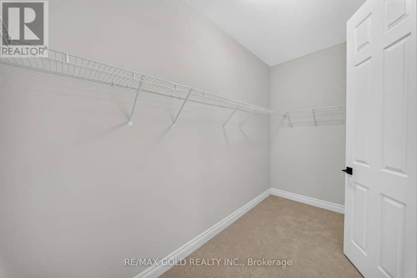 11 Keyworth Crescent — photo 28 of 40
