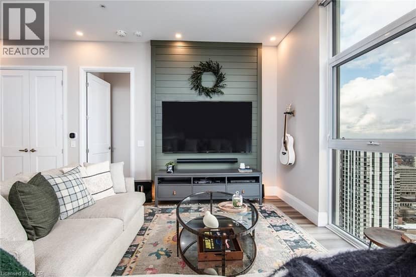 60 CHARLES Street W Unit# 3104 — photo 16 of 40