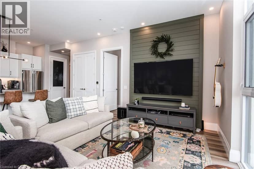 60 CHARLES Street W Unit# 3104 — photo 17 of 40