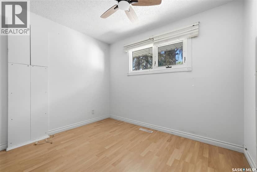 1410 4th AVENUE N — photo 13 of 37