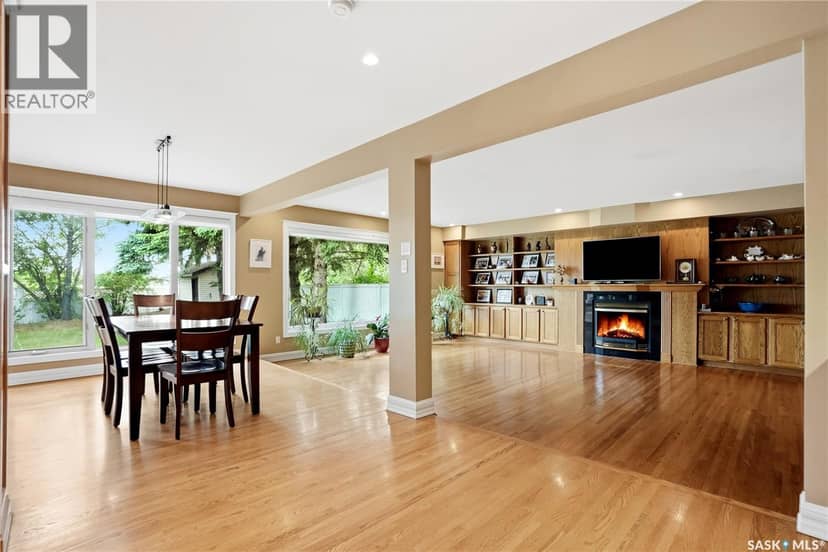 130 Mulcaster CRESCENT — photo 30 of 40