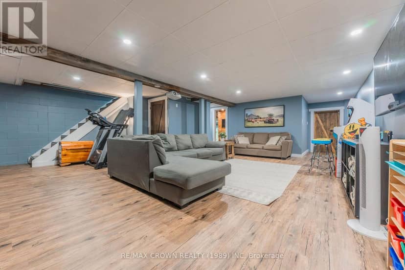 64 Kimberly Drive — photo 35 of 40