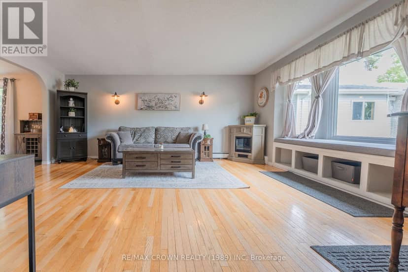 64 Kimberly Drive — photo 6 of 40