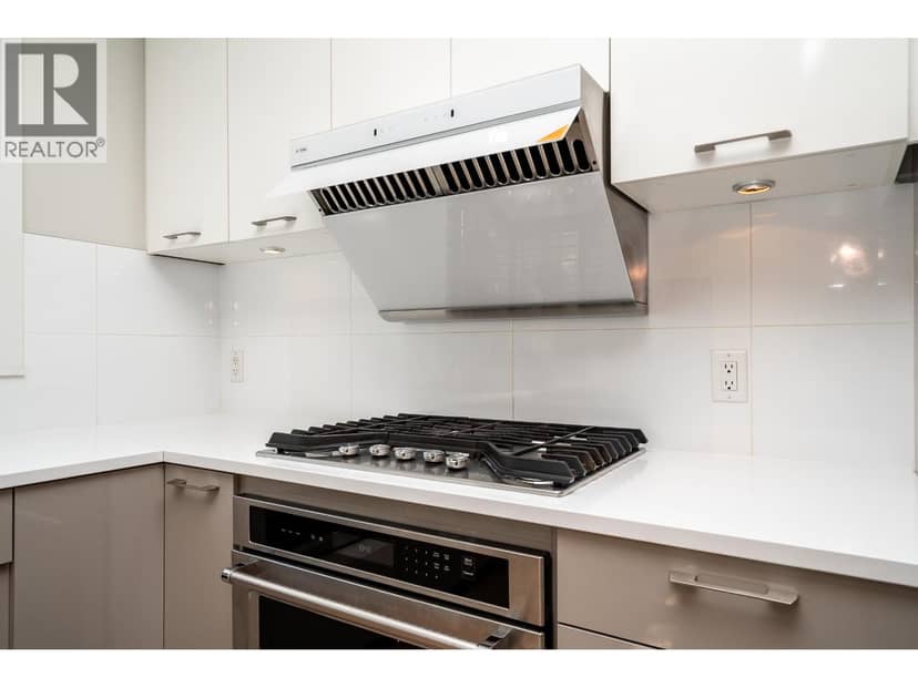 303 1768 55A STREET, Delta, photo 6
