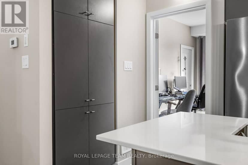 32 - 538 Crescendo Private — photo 13 of 35