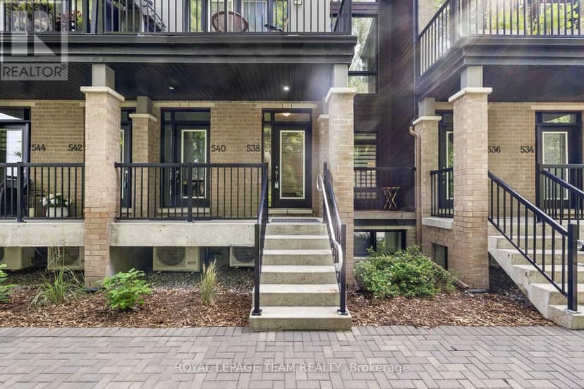 32 - 538 Crescendo Private — photo 2 of 35