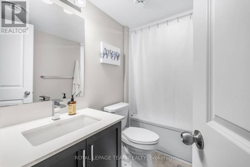 32 - 538 Crescendo Private — photo 29 of 35