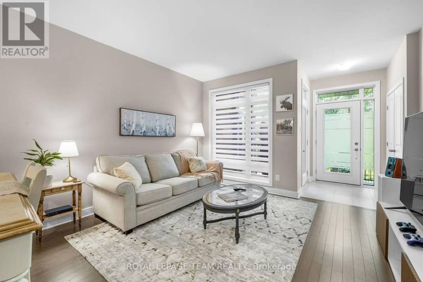 32 - 538 Crescendo Private — photo 9 of 35