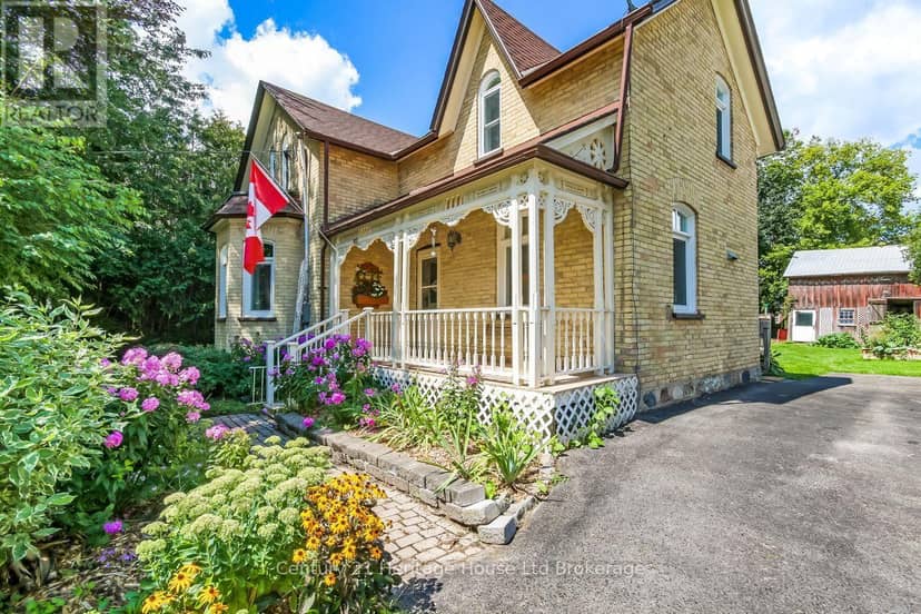 166 Dundas Street W — photo 2 of 24